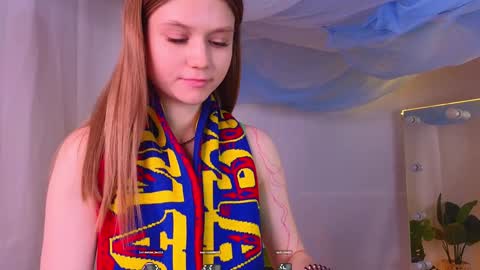 Alisia online show from 12/15/24, 10:28