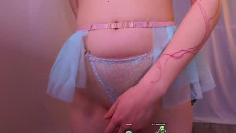 Alisia online show from 12/16/24, 01:22