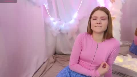 Alisia online show from 10/12/25, 09:30