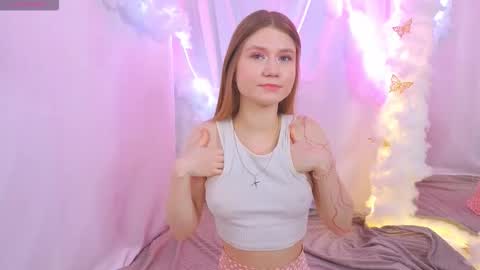 Alisia online show from 10/19/25, 03:56