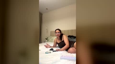 Alicia online show from 06/20/26, 07:05