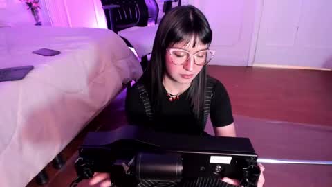 Alison Fishert online show from 10/09/25, 12:47