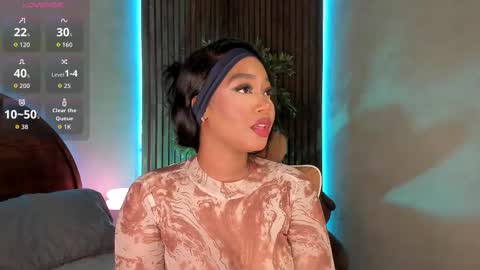 Alison Moon  online show from 10/29/25, 10:22