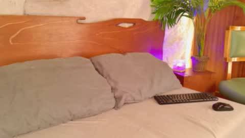 Alison Moon  online show from 03/06/26, 11:01