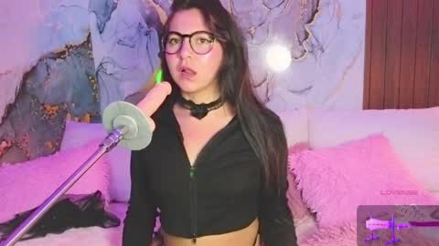 Mia online show from 04/16/26, 08:42