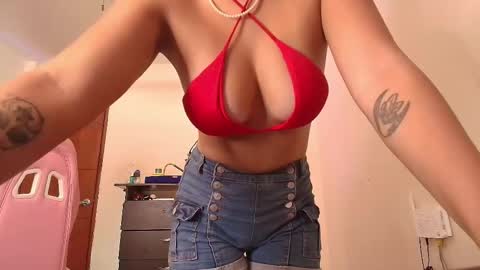 Alissa online show from 09/19/25, 01:56