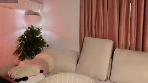 Snapshot of alissa_styles chatting on 03/01/25, 12:34 Alissa online show from 03/01/25, 12:34