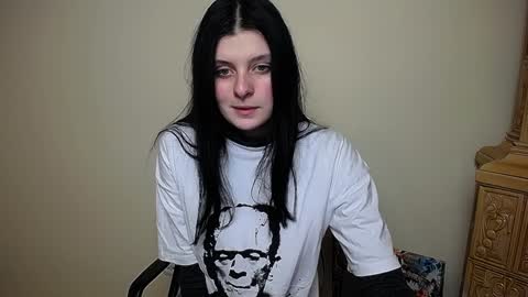 Snapshot of alissaflower_ chatting on 12/13/24, 05:32 Alissa online show from 12/13/24, 05:32