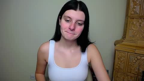 Snapshot of alissaflower_ chatting on 12/17/24, 09:28 Alissa online show from 12/17/24, 09:28