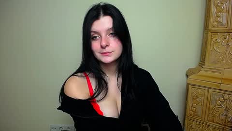 Snapshot of alissaflower_ chatting on 12/20/24, 01:43 Alissa online show from 12/20/24, 01:43