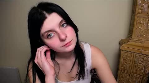 Snapshot of alissaflower_ chatting on 02/14/25, 11:10 Alissa online show from 02/14/25, 11:10
