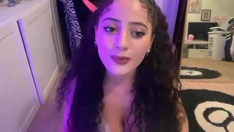 Snapshot of alissajaede chatting on 10/01/25, 01:00 alissajaede online show from 10/01/25, 01:00