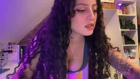 Snapshot of alissajaede chatting on 10/03/25, 12:51 alissajaede online show from 10/03/25, 12:51