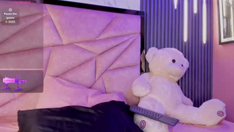 Snapshot of alisse_miller chatting on 12/14/24, 11:23 Alisse Miller online show from 12/14/24, 11:23