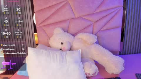 Snapshot of alisse_miller chatting on 02/04/25, 06:46 Alisse Miller online show from 02/04/25, 06:46