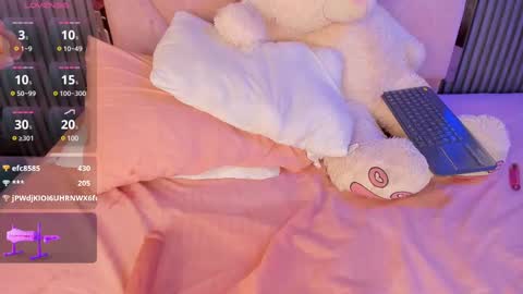 Snapshot of alisse_miller chatting on 02/21/25, 06:18 Alisse Miller online show from 02/21/25, 06:18