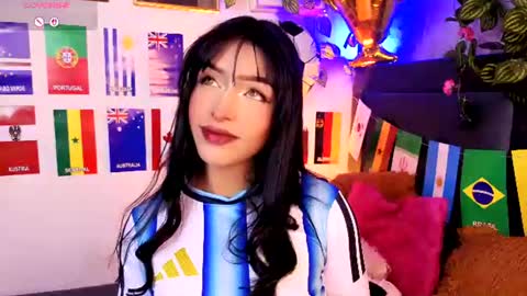 Snapshot of alisse_xx chatting on 06/19/26, 03:22 alisse_xx online show from 06/19/26, 03:22