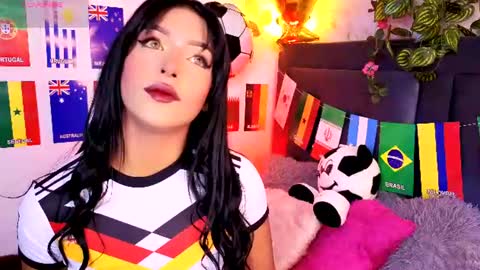 Snapshot of alisse_xx chatting on 06/29/26, 02:40 alisse_xx online show from 06/29/26, 02:40