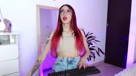 alissesallie_ online show from 01/24/25, 11:56