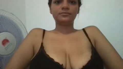 Snapshot of alisson_2508 chatting on 06/23/26, 11:41 alison online show from 06/23/26, 11:41