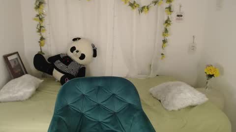 Alisson online show from 04/23/26, 09:41