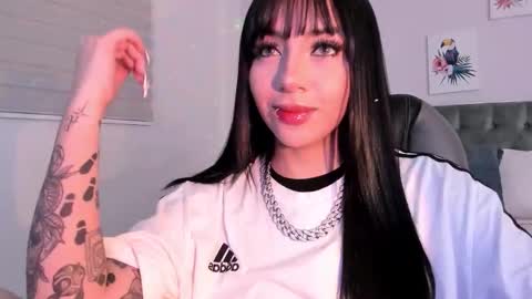 alisson__cortez online show from 10/30/25, 06:48