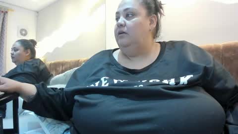 Snapshot of alisson_am chatting on 05/02/26, 12:10 Alisson online show from 05/02/26, 12:10