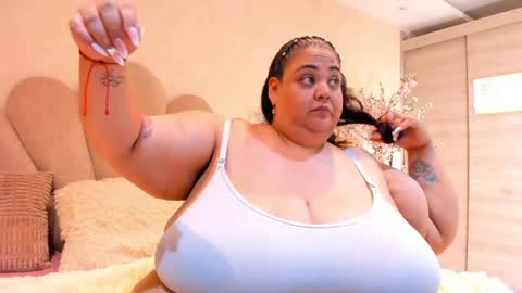 Snapshot of alisson_am chatting on 05/17/26, 02:31 Alisson online show from 05/17/26, 02:31