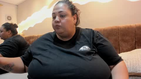 Snapshot of alisson_am chatting on 05/20/26, 11:38 Alisson online show from 05/20/26, 11:38