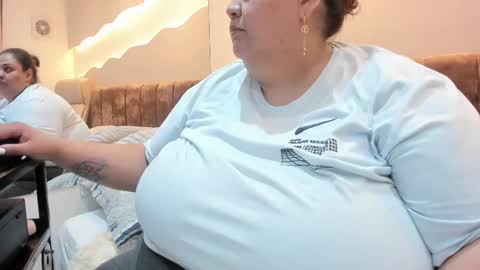 Snapshot of alisson_am chatting on 05/28/26, 11:40 Alisson online show from 05/28/26, 11:40
