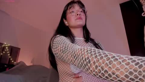 Snapshot of alisson_rocker chatting on 11/06/25, 02:34 online show from 11/06/25, 02:34