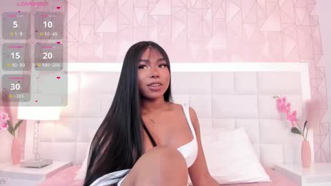 Snapshot of alisson_thompson_ chatting on 02/19/25, 07:16 alisson_thompson_ online show from 02/19/25, 07:16