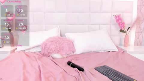 Snapshot of alisson_thompson_ chatting on 03/08/25, 01:39 alisson_thompson_ online show from 03/08/25, 01:39