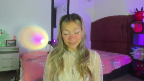 Alisson IG alisson zafiro27 online show from 12/15/24, 09:24