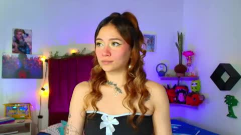 Alisson IG alisson zafiro27 online show from 02/15/26, 08:05