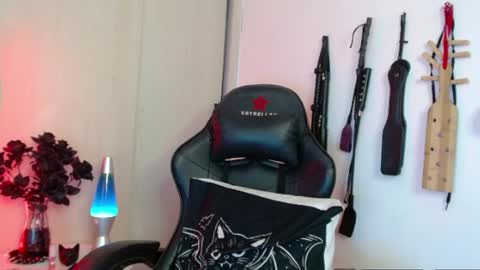 Alisson Beckett online show from 04/04/26, 09:56