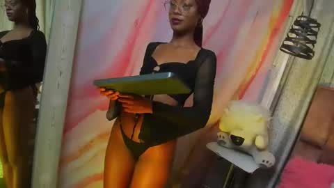 alix noa online show from 10/25/25, 07:41