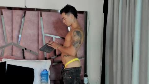 alix online show from 09/29/25, 09:41