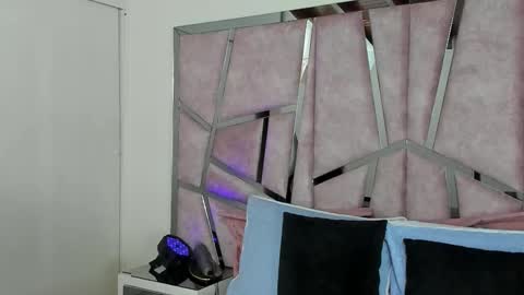 alix online show from 10/15/25, 09:59