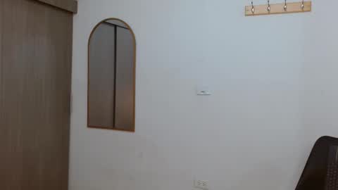 alix online show from 11/14/25, 04:28