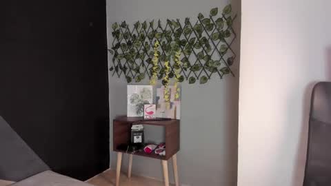 alixon online show from 02/21/25, 01:00