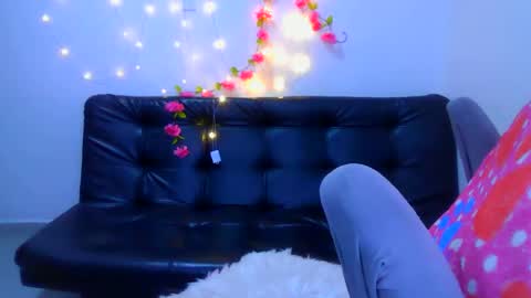 alixxe_ online show from 11/07/25, 06:41