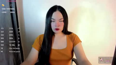 A CUTE GIRL NAME ALIYAH online show from 04/04/26, 01:04