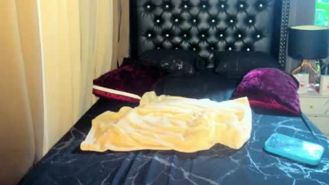 Snapshot of aliyahdeluxx chatting on 06/12/26, 04:06 aliyah online show from 06/12/26, 04:06