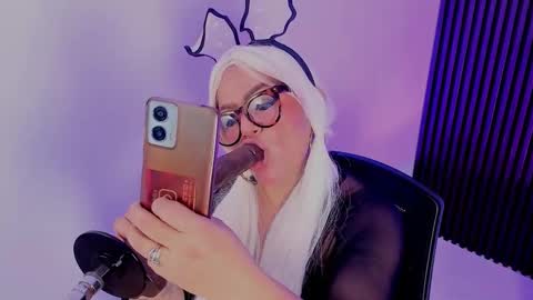 Aliyahs stone online show from 11/14/25, 02:38