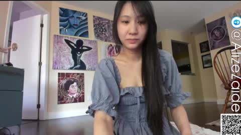 Alize Zaide online show from 04/23/26, 08:00