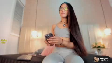 alizza_ online show from 11/02/25, 11:34