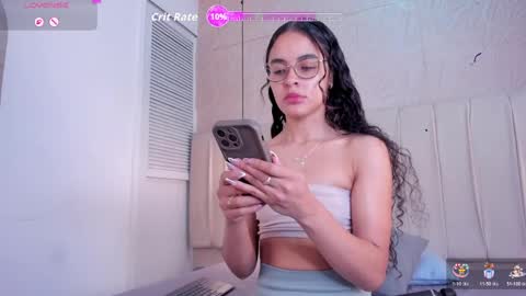 alizza_ online show from 05/19/26, 11:38