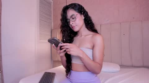 alizza_ online show from 06/05/26, 11:49
