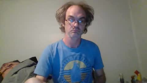 Snapshot of aljj81 chatting on 03/19/26, 02:04 J online show from 03/19/26, 02:04